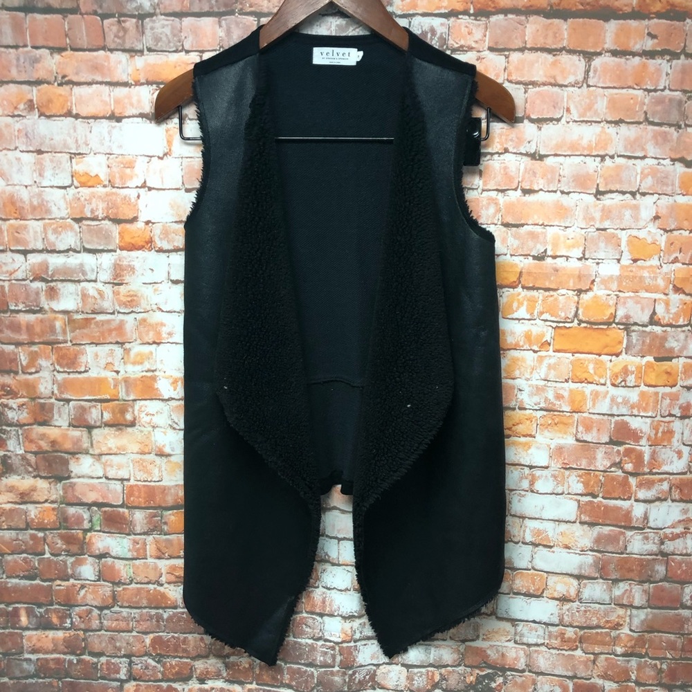 Revolve Velvet Graham & Spencer Sherpa Women’s Vest Small